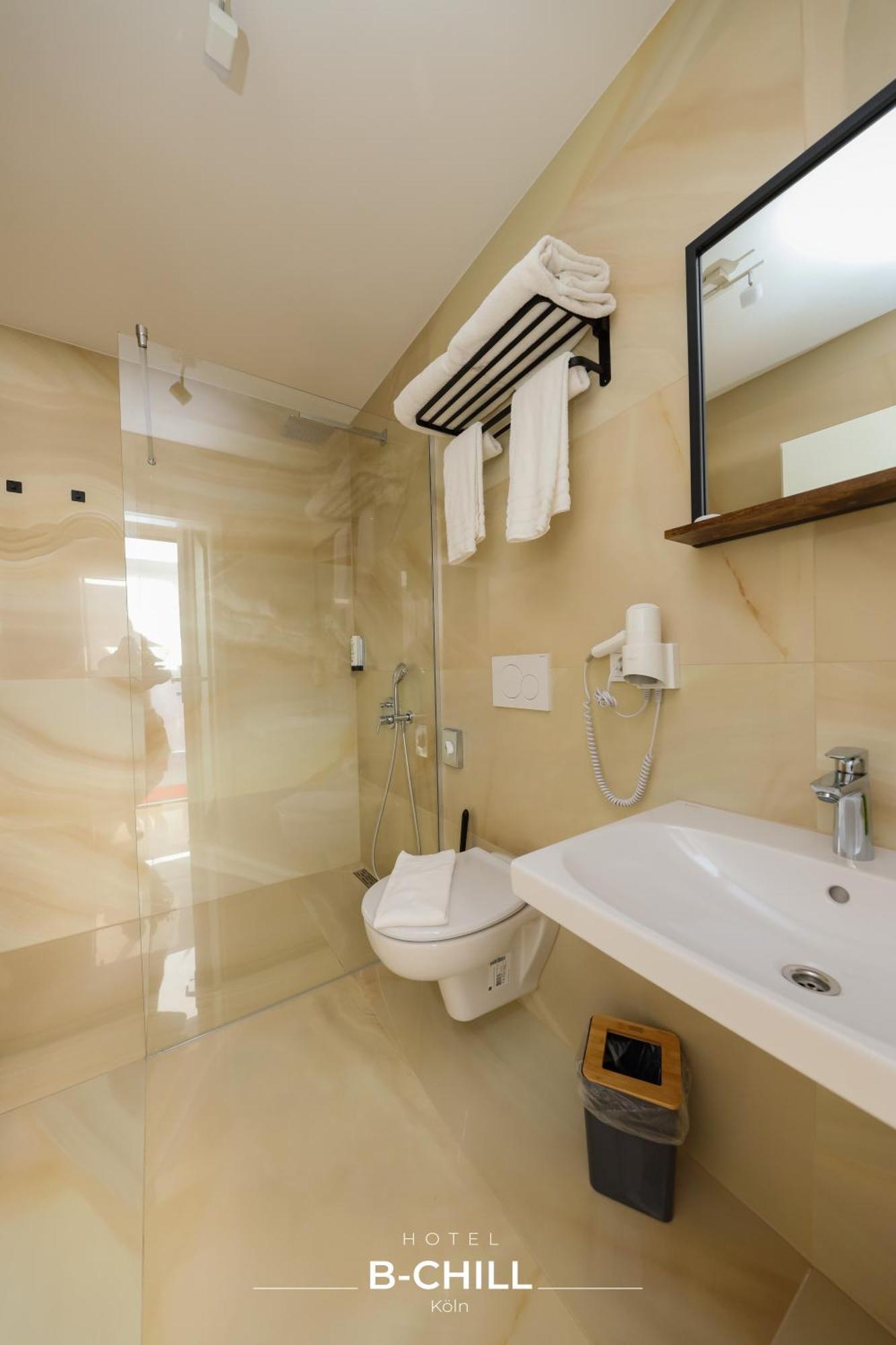 B-Chill Cologne Hotel Luaran gambar